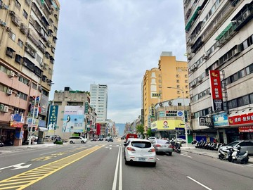 高醫vs熱河商圈自由一路近約6米面寬小邊間透店｜高雄市三民區自由一路