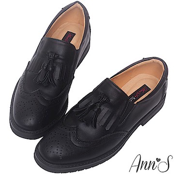 Ann’S帥氣風範-流蘇雕花素面牛津樂福鞋-黑