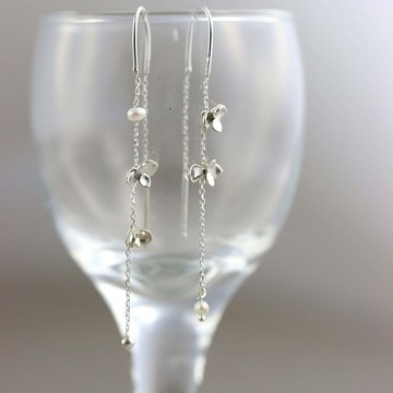 聖誕禮物 I 新芽露珠耳環(長)   925銀 鍍白K 抗過敏