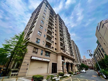 香哥精選鼎藏晶華挑高水美兩房車位｜桃園市中壢區興仁路二段