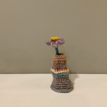 拙心 /生活美學/織取一抹暖花/毛線花與手織花瓶
