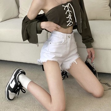 白色牛仔褲女夏季設計感小眾毛邊熱褲高腰顯瘦短褲修身辣妹褲子潮