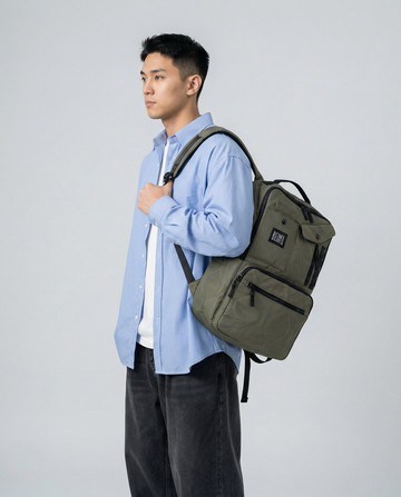 多功能旅行背包