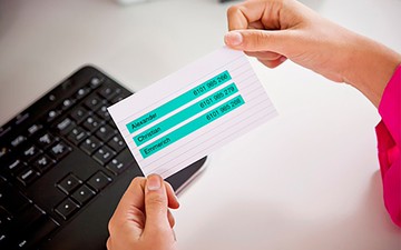 Brother TZe-721 護貝標籤帶 ( 9mm 綠底黑字 )