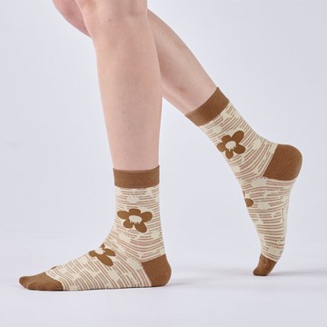 冬日的浮光掠影 中筒襪 - 淺咖(M)