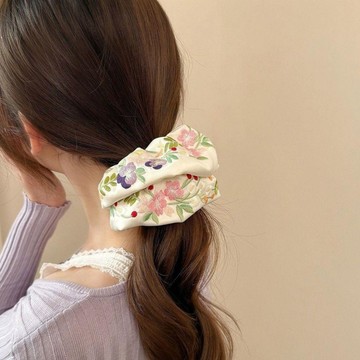 新款 法式 田園 刺繡 花卉 大腸 髮圈 高級 重工 甜美 文藝 氣質 彈力 發繩 髮圈
