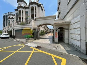 土庫核心｜楠梓質美透天｜商圈、校園闊墅｜花町墅｜高雄市楠梓區寶溪北街