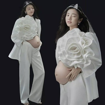孕婦形象拍照服裝主題攝影影樓私房寫真簡約寬松花朵孕媽大肚西裝