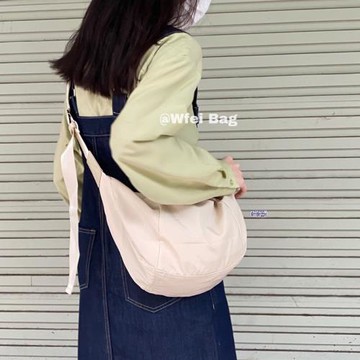 Wfei韓版百搭簡約單肩通勤斜挎尼龍餃子包大容量休閑腋下包情侶包