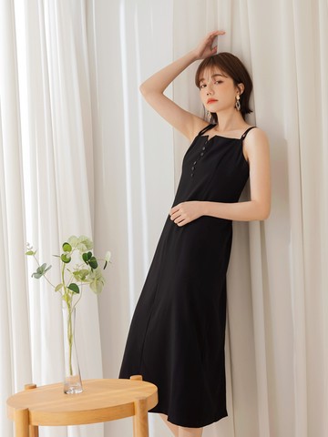 雙肩帶微收腰造型排釦中洋裝