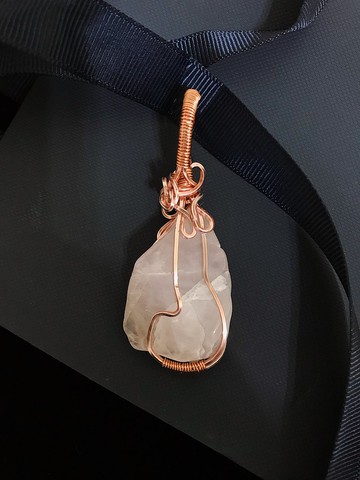 Angelin Jewelry || 粉水晶 / 墜飾 / 項鍊 / 情人節禮物 / 手作