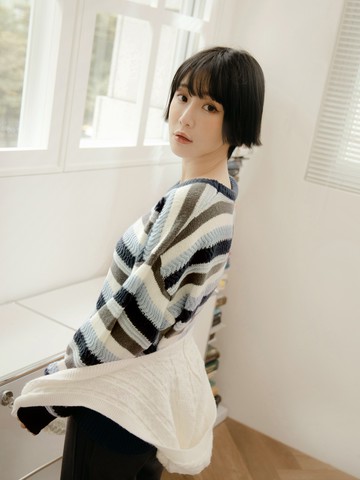 質感配色立體織紋粗針織上衣/毛衣