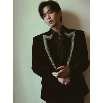 張若昀明星同款絲絨西服男士雙排扣修身高級感燙鉆西裝外套重工潮