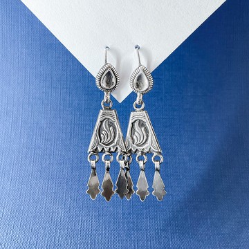 ::瓊納斯的勇氣:: 純銀 仿古耳環