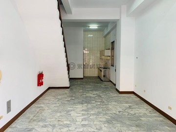 前鎮佛公國小近新1+2樓店｜高雄市前鎮區天倫街