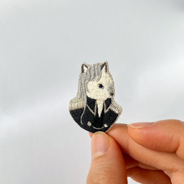 貓咪閣下的刺繡胸針