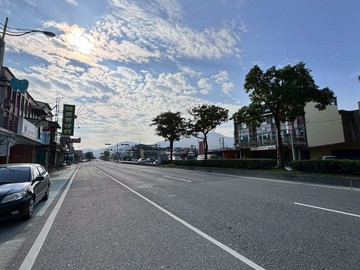 超可賣~冬山~市區~省道大馬路邊~黃金店住｜宜蘭縣冬山鄉冬山路一段