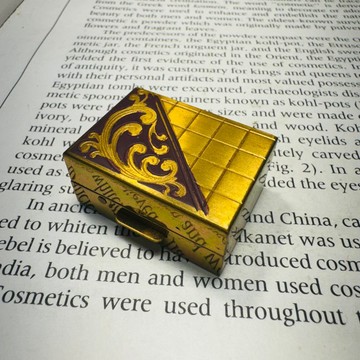 美國50年代紫色卷草紋小藥盒