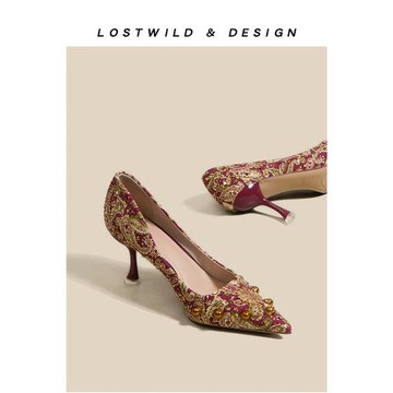 LOSTWILD 小眾設計款~紅色婚鞋女婚紗刺繡鉚釘中式新娘鞋細高跟鞋