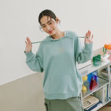 【Dailo】親親貓刺繡經典連帽衛衣 藍 綠 米