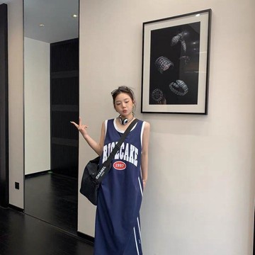 9157 人重複下單🛒純棉夏季鬆弛感復古球衣風長款背心裙女慵懶高級感運動休閒長裙潮7SQ2