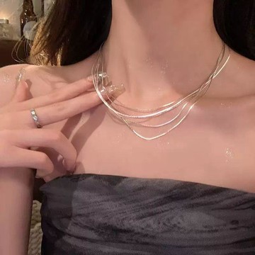 爆款直降價 女生項鍊 飾品  鎖骨鏈 韓版ins風鈦鋼項鍊女生高級感百搭小衆冷淡氣質鎖骨鏈吊墜配飾