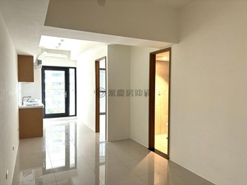 SKM Park捷運百貨旁｜大地坪｜8米街｜車庫｜高雄市前鎮區明祥街