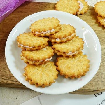 【食尚三味】草莓派夾心餅乾 (草莓餅乾 夾心派 果醬夾心餅) 480g(52枚入) (古早味)