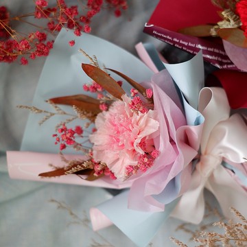 未完待續 | 粉色 不凋康乃馨 乾燥花 母親節 長型花束 現貨+預購