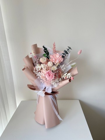 SEE 看見花藝設計 | 永生花 | 玫瑰 | 粉紅不凋庭園玫瑰擴香花束