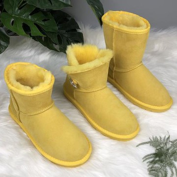 檸檬黃雪地靴女羊皮毛一體短筒防滑鵝黃色真皮羊毛加厚雪地棉短靴