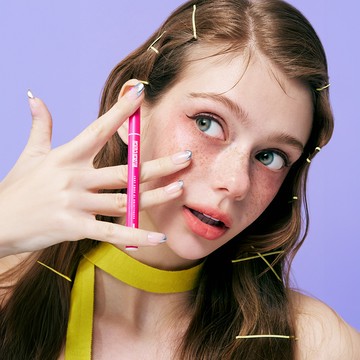 KITSCH CATCH Festive Eye Liner 0.5g