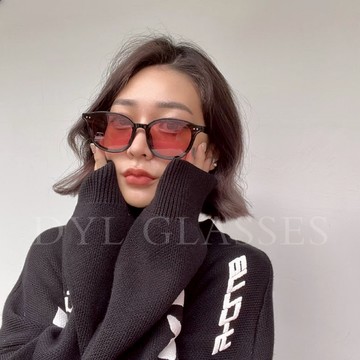 ⒹⓎⓁ┊獨家實戴實拍 4ᴄᴏʟᴏʀ🪴韓系潮流鉚釘墨鏡 太陽眼鏡 抗UV 韓國 眼鏡 小紅書爆款 ins風 明星同款