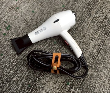 【U6.JP6 手工皮件】-手作皮革縫製吹風機收線器 / 萬用收線器 / 電鍋收線器 (男女適用)