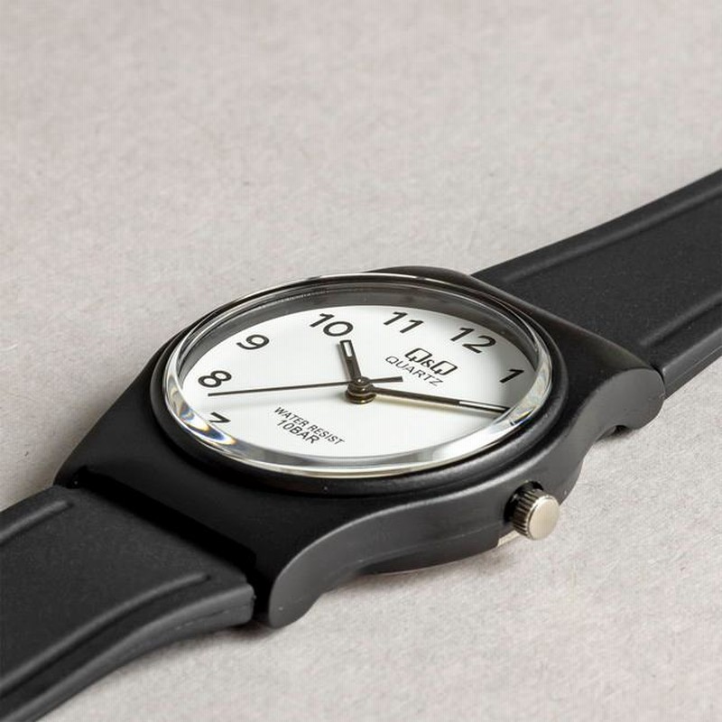 並行輸入品 日本未発売 CITIZEN シチズン Q&Q 腕時計 時計