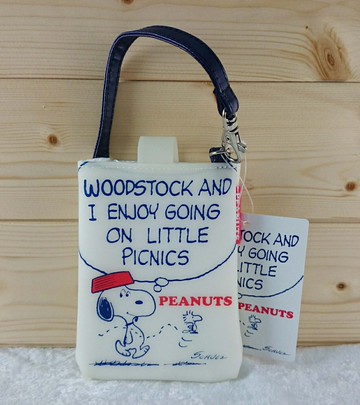 【震撼精品百貨】史奴比Peanuts Snoopy  隨身提包 白 震撼日式精品百貨