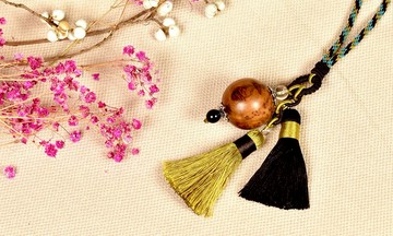 CYPRESS 霸王肖楠瘤花木珠吊飾