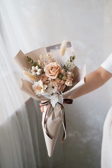 ✨【GOODLILY flower】奶茶色永生花玫瑰花束 ( M )情人節 求婚 生日 乾燥花