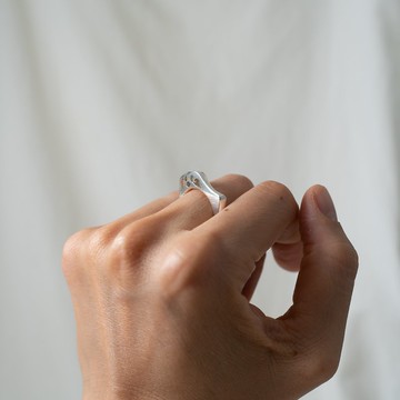 當代、非主流風格銀質印記戒指