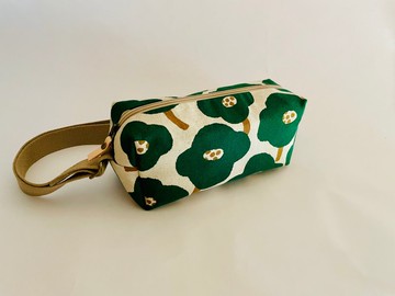 北歐M花/綠  吐司肩/斜背包。內袋。長夾折傘都好放。設計布款