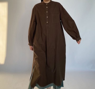 復古法蘭絨襯衫連衣裙 | 純棉磨毛立領繫帶設計 | 中長款三季實穿