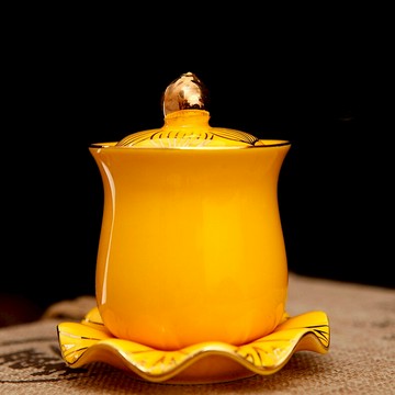 家用佛堂陶瓷供佛觀音大悲水圣水杯財神貢杯陶瓷黃蓮花描金供水杯