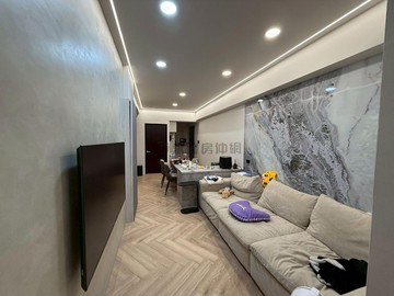 前鎮區水見晴稀有輕屋齡走路到輕軌精美裝潢三房平車｜高雄市前鎮區瑞興街