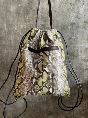 蛇皮後背包 蛇皮後背包 紫色