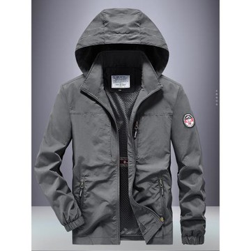 秋裝夾克男士外套戶外寬松大碼休閑運動沖鋒上衣服薄款春秋季防風