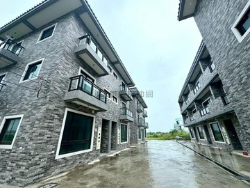 五結近交流道宜居環境全新大面寬雙併透天A｜宜蘭縣五結鄉錦草二路