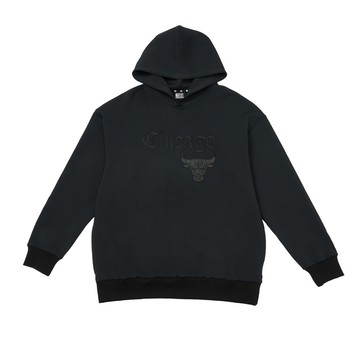 【NBA Premium Collection】落肩 皮質 貼布繡 連帽T恤 公牛隊