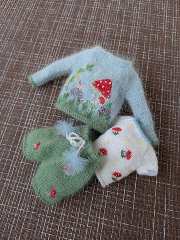 為 Blythe 手工編織的刺繡套裝