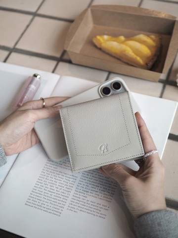 Hannah (雲朵灰)：小巧皮夾、對折皮夾、迷你錢包