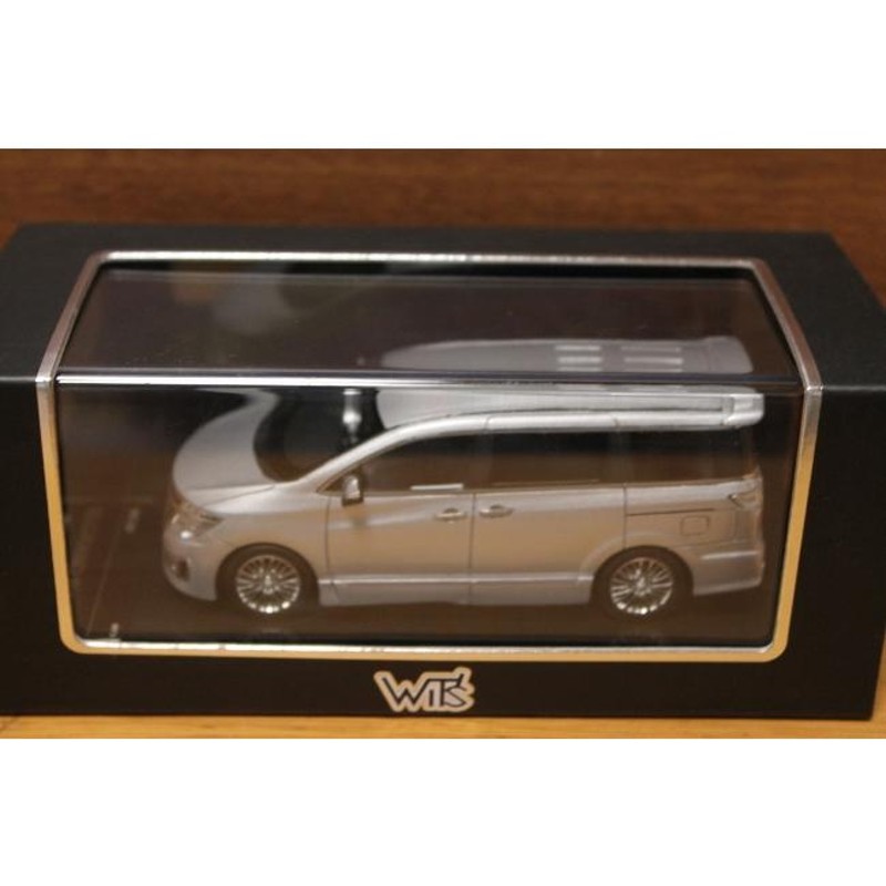 1/43 ハイストーリー日産エルグランドライダーミニカーホワイト